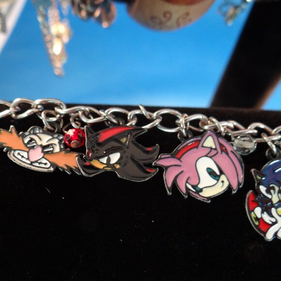 Sonic The Hedgehog Charm Bracelet - Picture 2 of 4